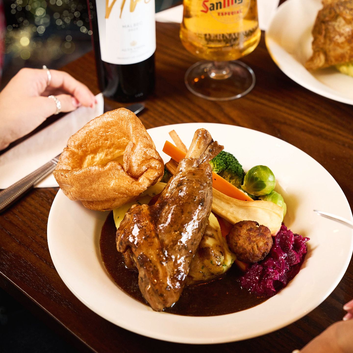 Christmas Day Lunch, Dinner & Dining at The Horn & Trumpet in Worcester